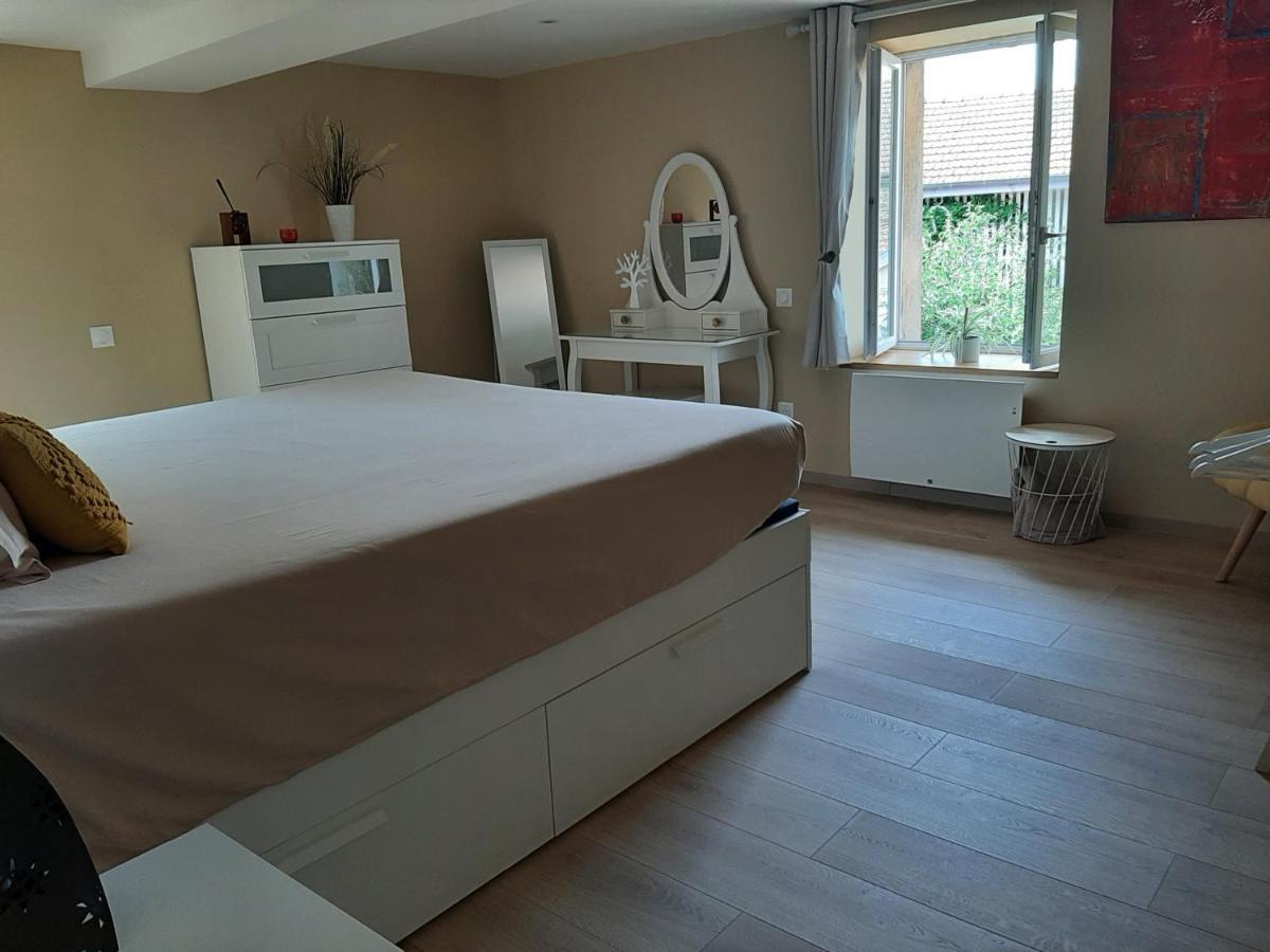 Logement Confortable Dans Residence Privee A Amplepuis Exteriör bild