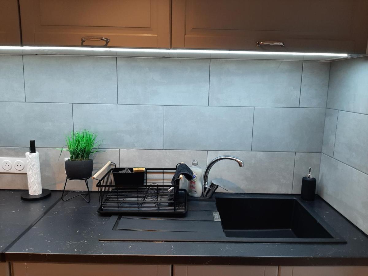 Logement Confortable Dans Residence Privee A Amplepuis Exteriör bild